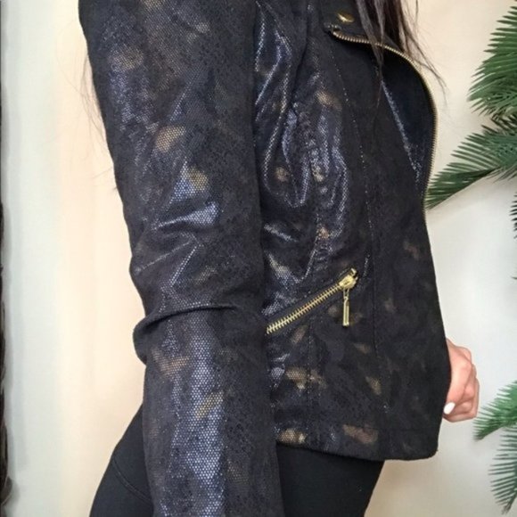 Rock & Republic Cropped Moto Jacket - Picture 5 of 8